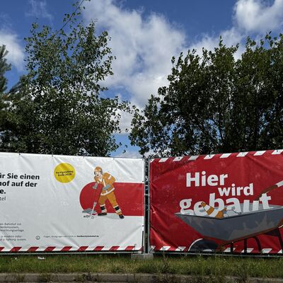 Bild vergr&ouml;&szlig;ern: Baustelle Haltepunkt Isenbüttel, es wird für Sie gebaut